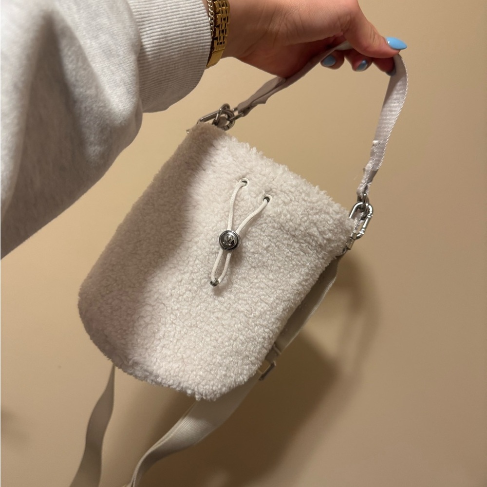 Lululemon Sherpa White Bucket Bag